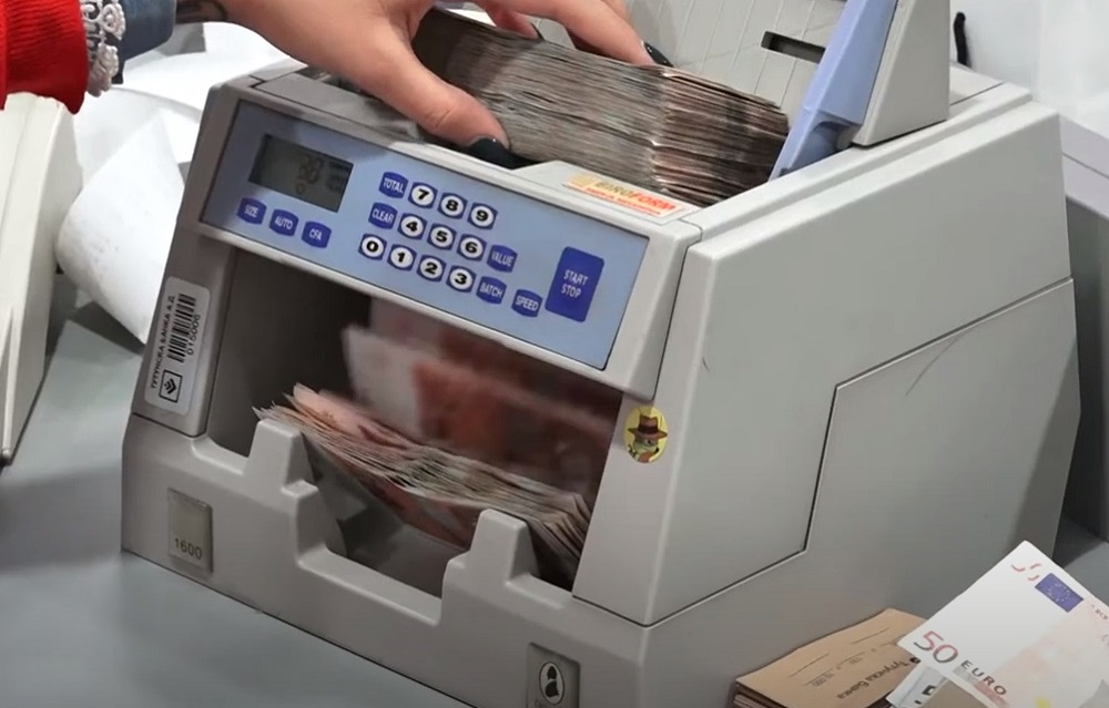 Nga sot llogari bankare falas per pensionistet e personat me ndihme ekonomike